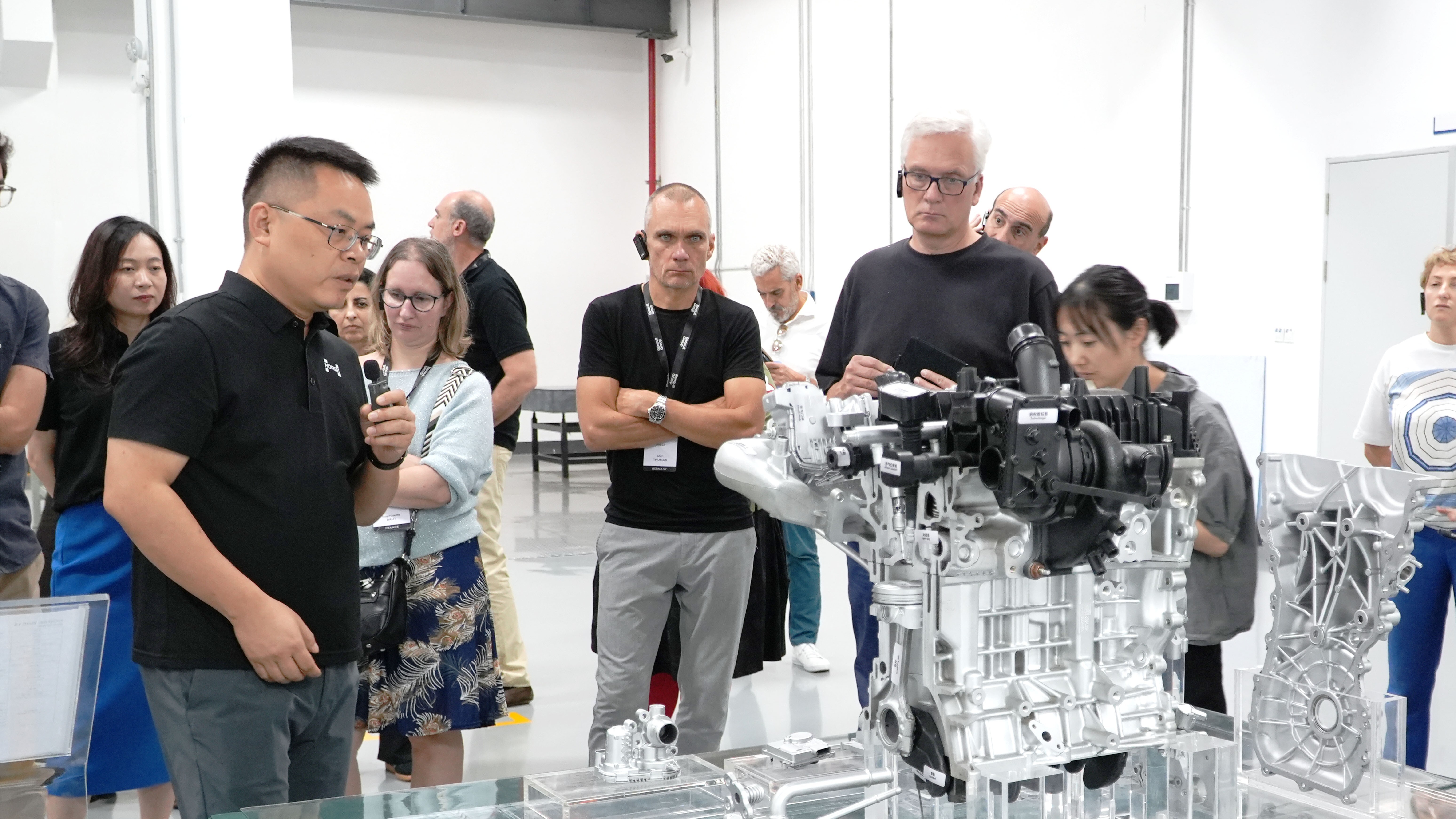 雷诺集团媒体到访-内页插图-1